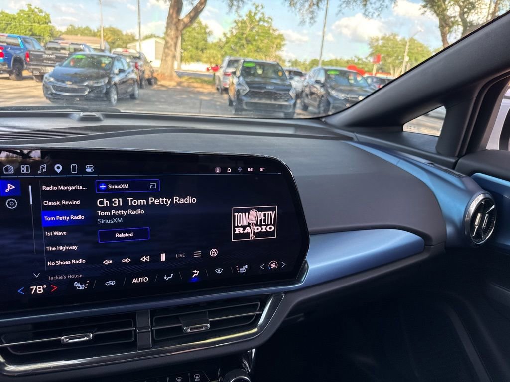 Used 2025 Chevrolet Equinox EV LT w/ Convenience Package FWD image 45