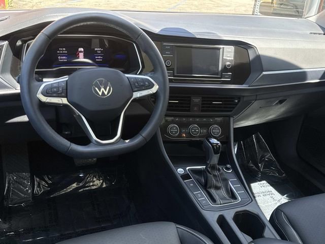 Certified 2023 Volkswagen Jetta SE FWD image 6