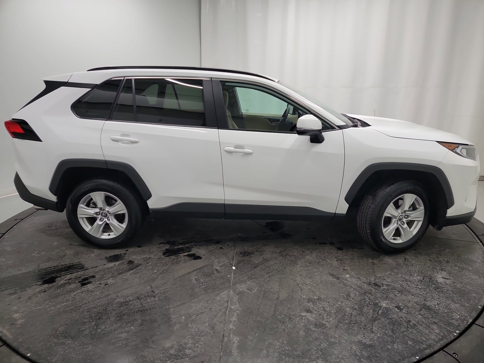 Used 2020 Toyota RAV4 XLE image 11
