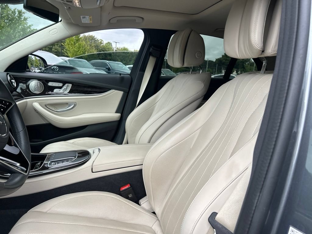 Used 2023 Mercedes-Benz E 450 4MATIC Sedan image 12