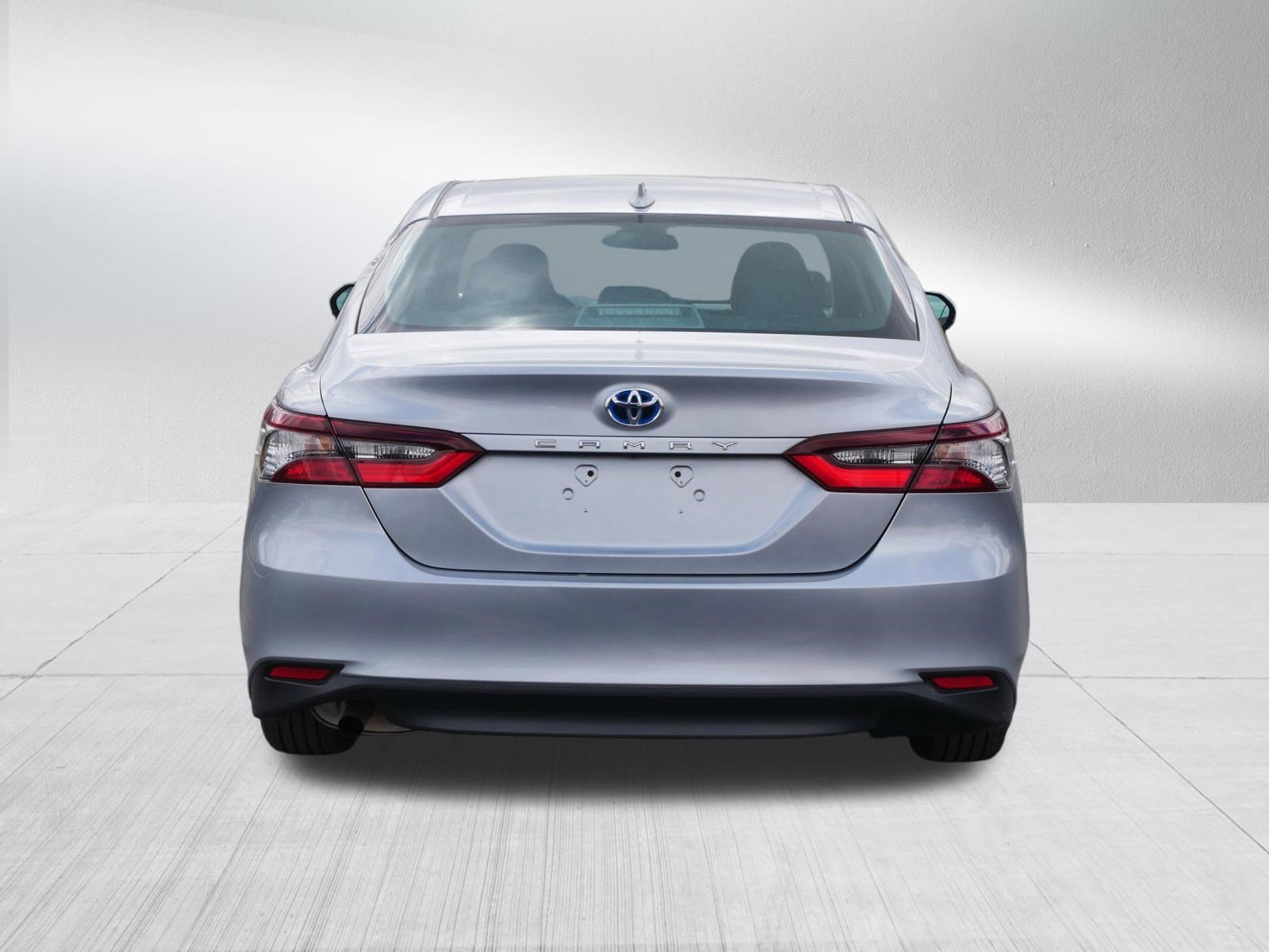 Used 2021 Toyota Camry LE FWD image 6