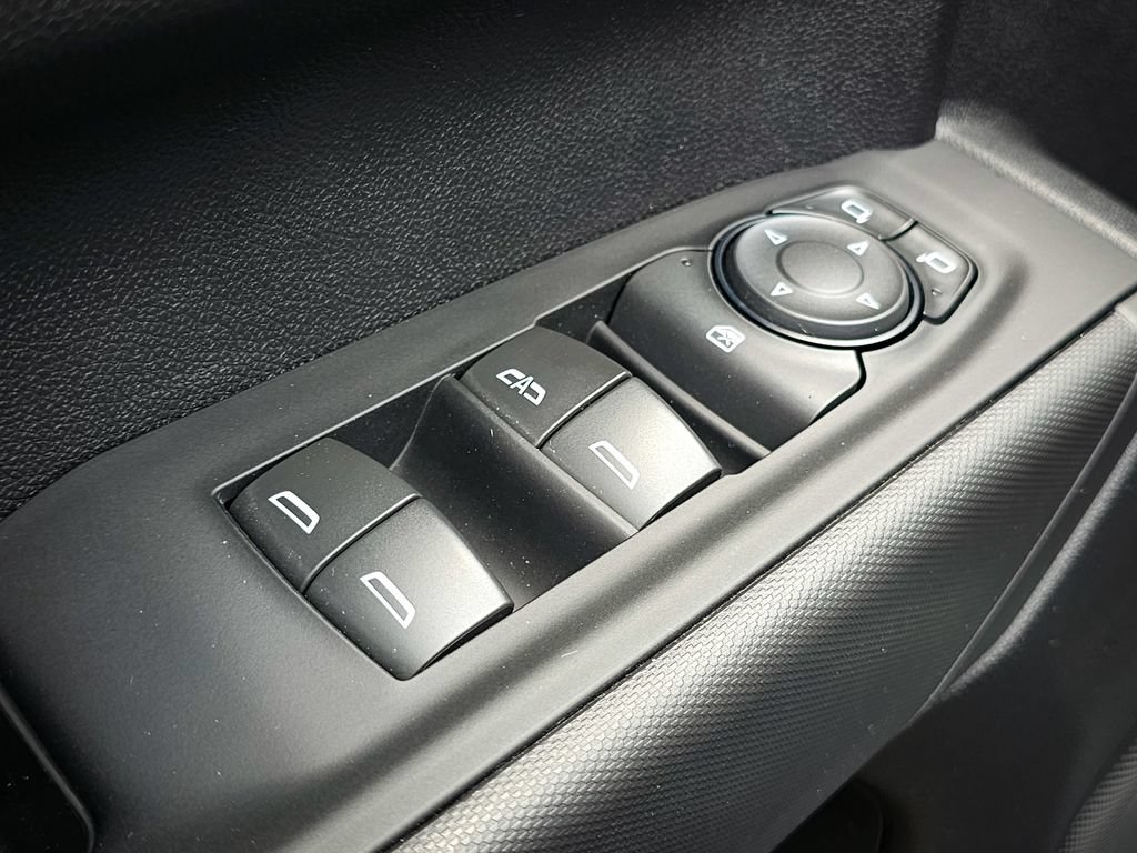 Used 2025 Chevrolet Silverado 1500 Custom Trail Boss AWD/4WD image 12