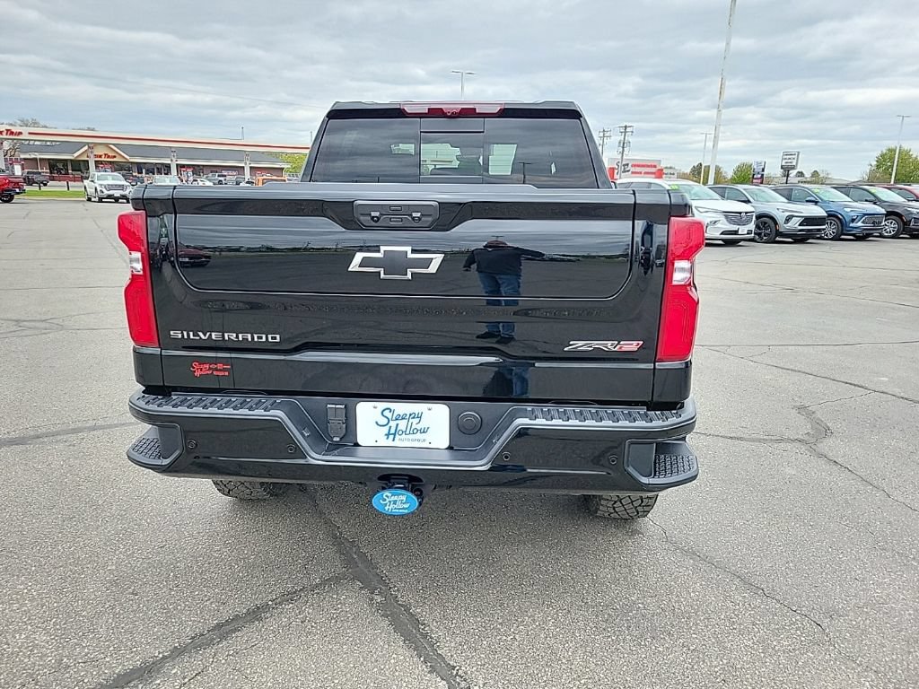 Used 2026 Chevrolet Silverado 1500 ZR2 AWD/4WD image 7