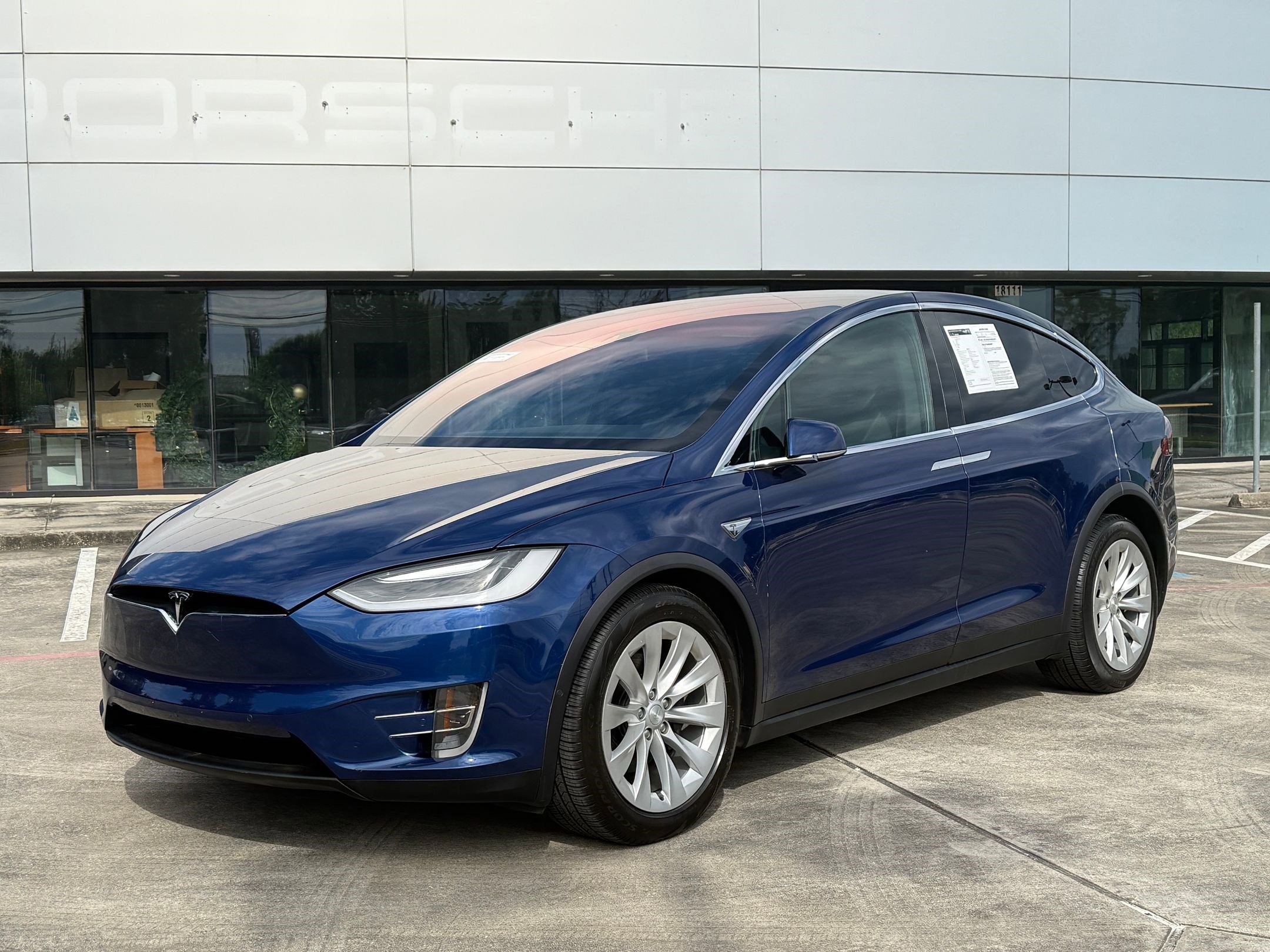 Used 2016 Tesla Model X 60D image 1