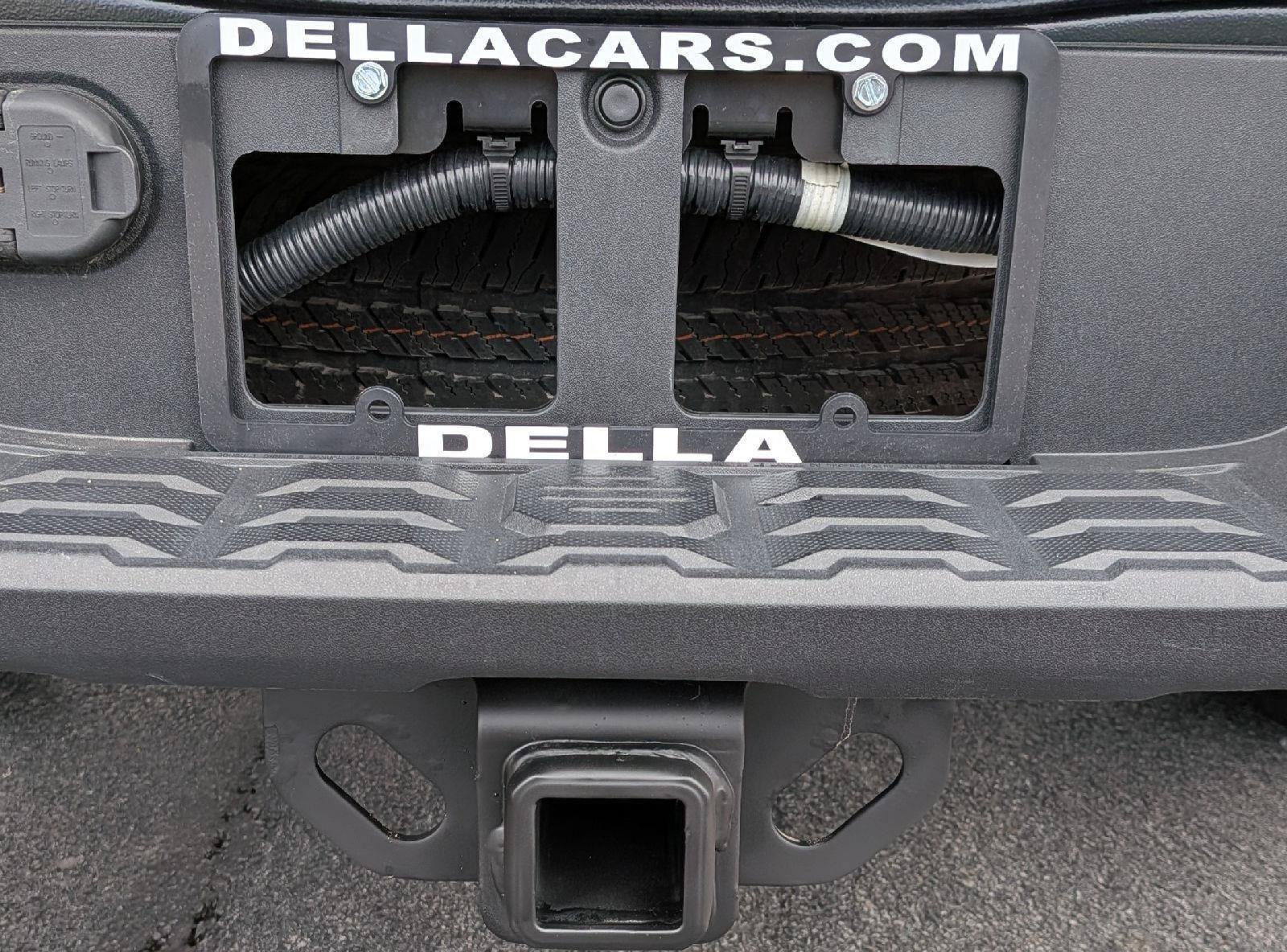 Used 2021 Toyota Tacoma SR AWD/4WD image 12