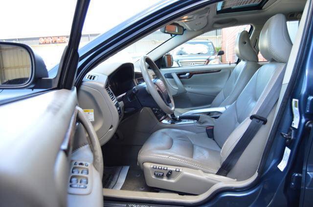 Used 2005 Volvo XC70 AWD/4WD image 12