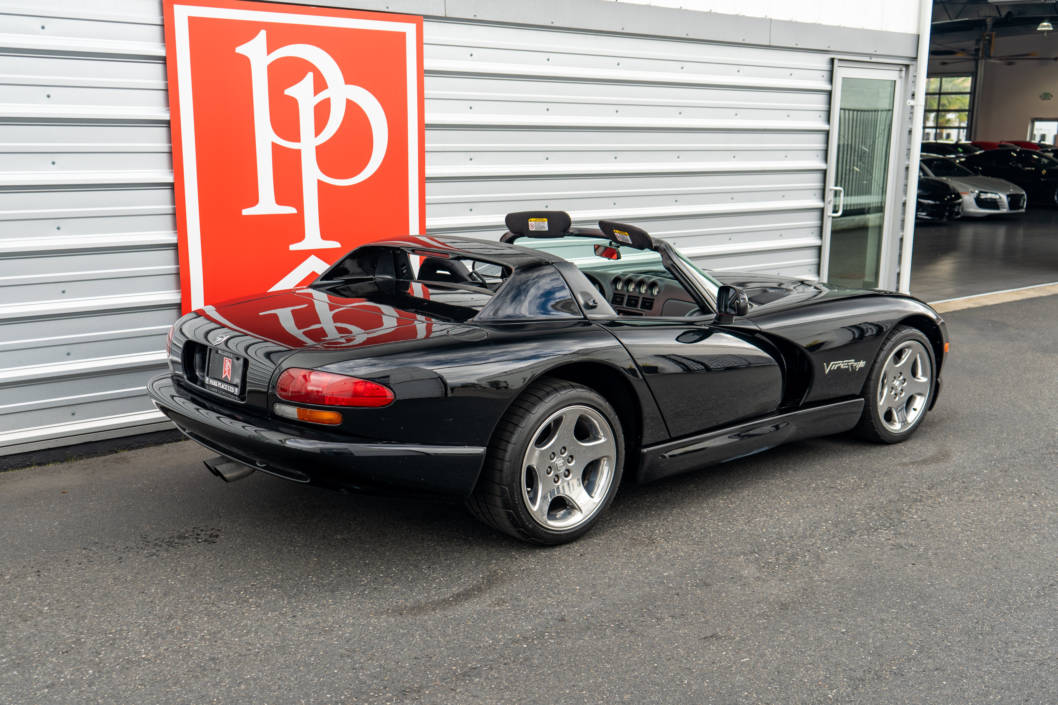 Used 2000 Dodge Viper RT/10 RWD image 31