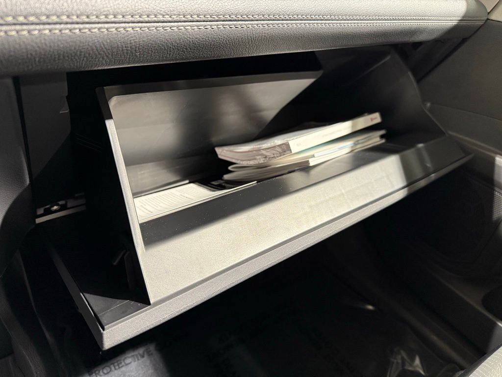 Certified 2024 Toyota Sienna Limited image 33