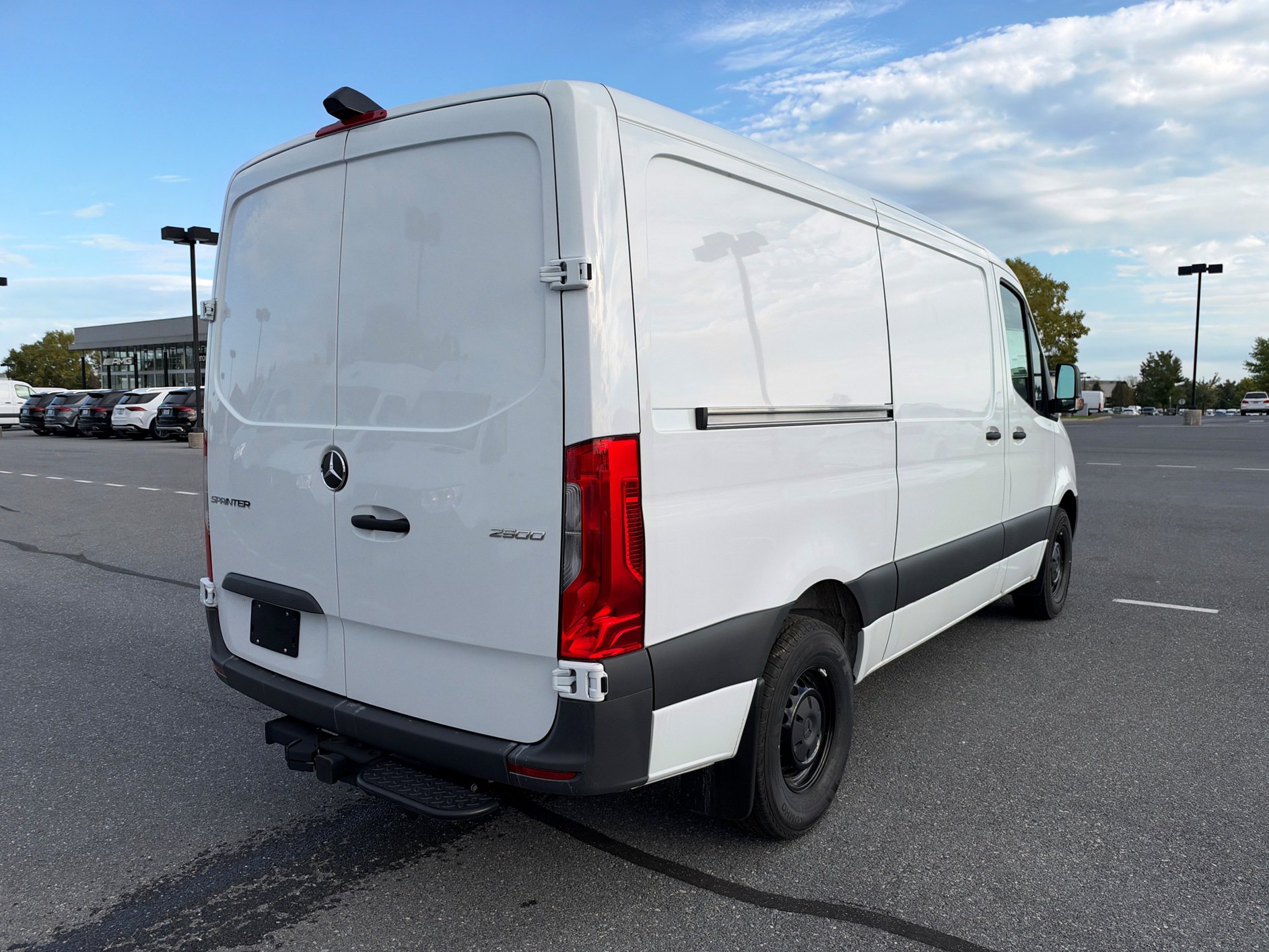 Used 2025 Mercedes-Benz Sprinter 2500 image 4