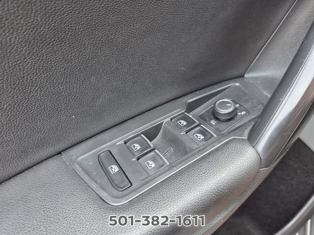 Used 2021 Volkswagen Tiguan SE FWD image 33