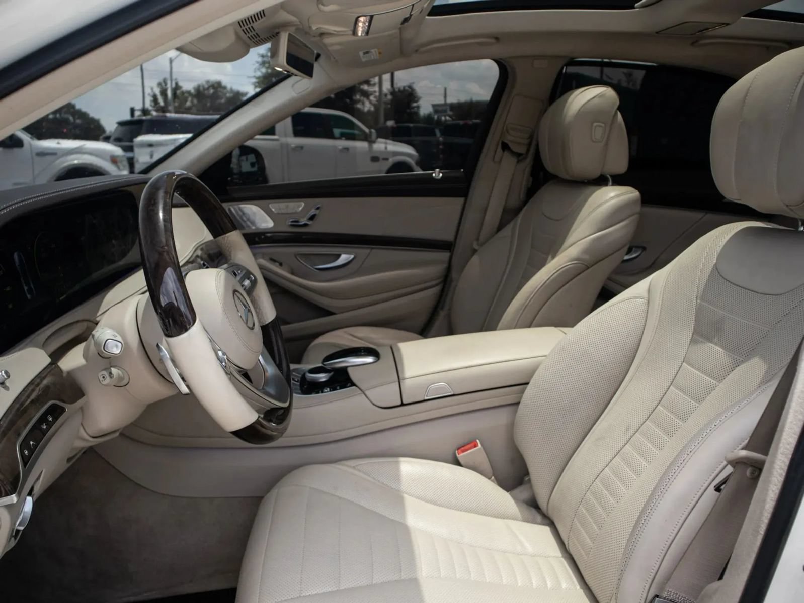 Used 2019 Mercedes-Benz S 560 Sedan w/ AMG Line Exterior image 29