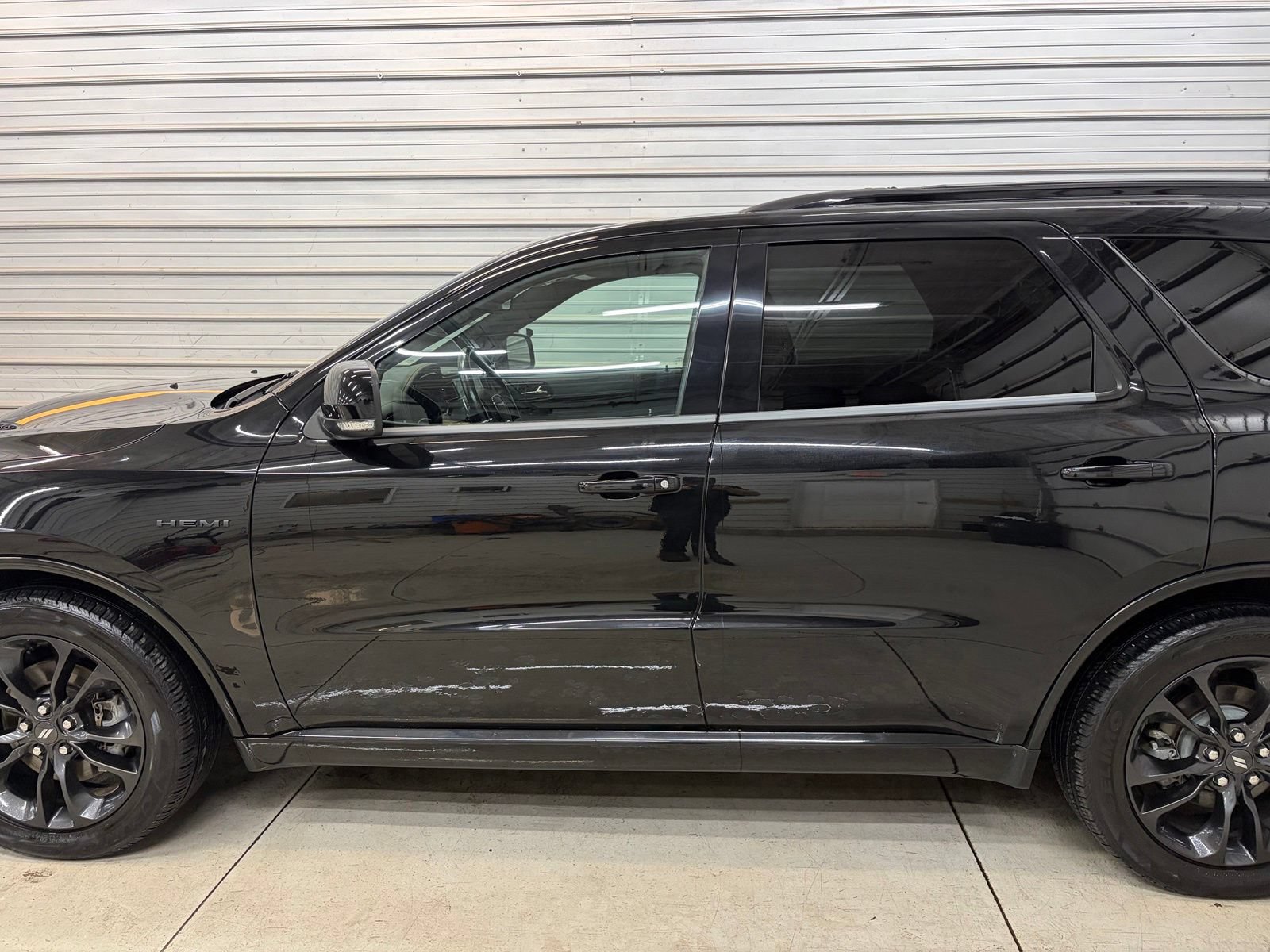 Used 2022 Dodge Durango R/T w/ Hemi Orange Plus Package AWD/4WD image 7