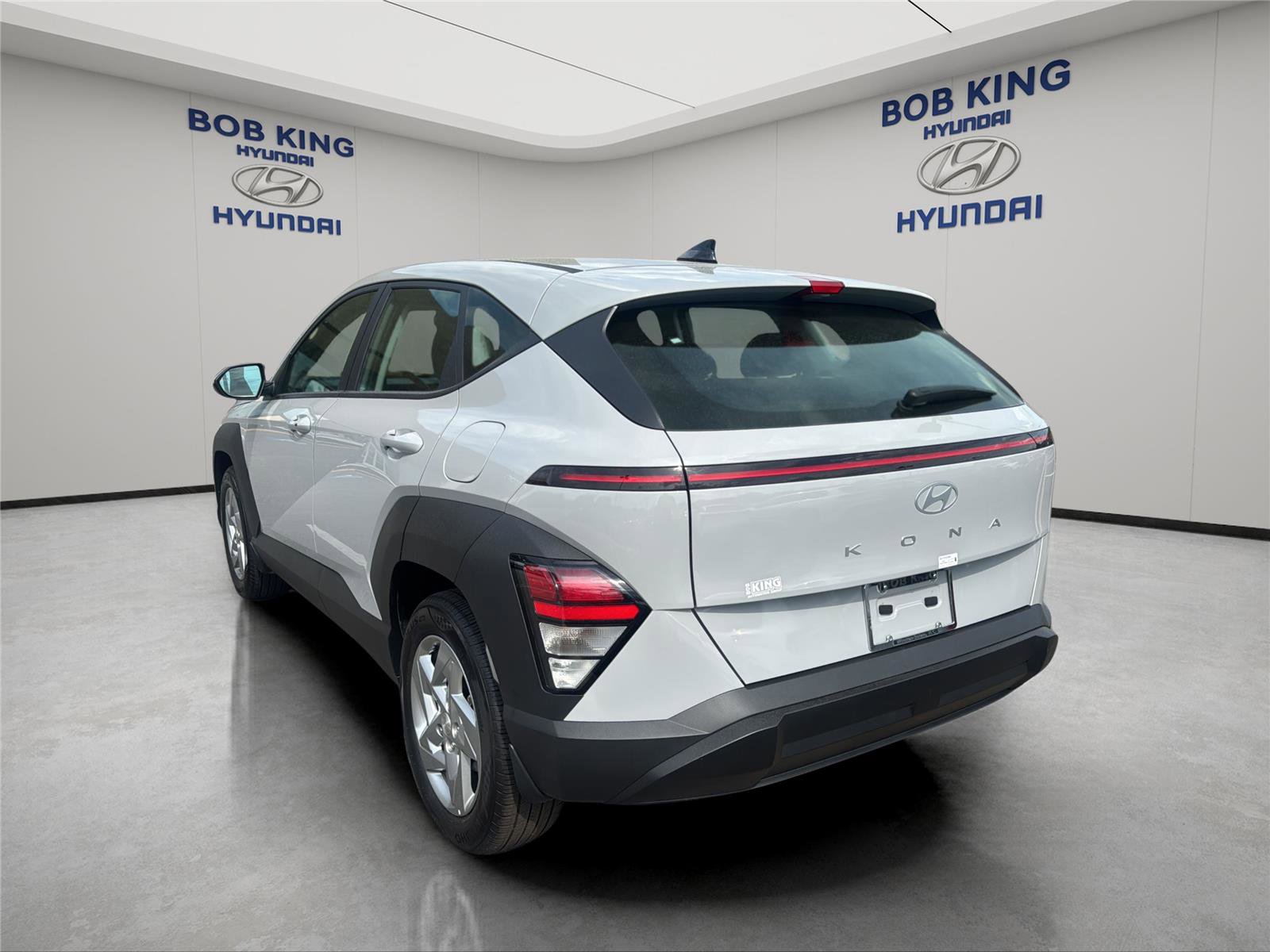 Certified 2026 Hyundai Kona SE image 3