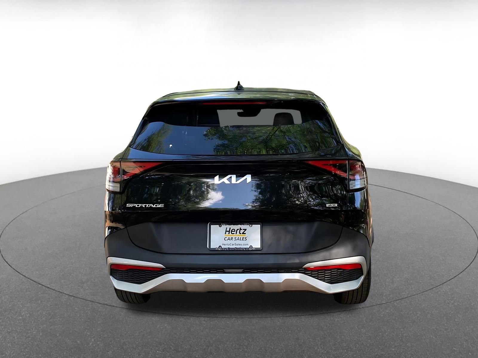Used 2025 Kia Sportage LX image 6