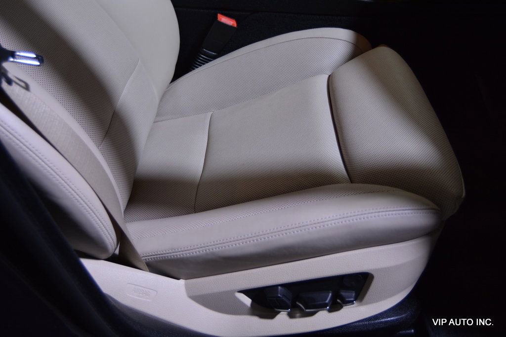 Used 2011 BMW 550i Sedan image 22