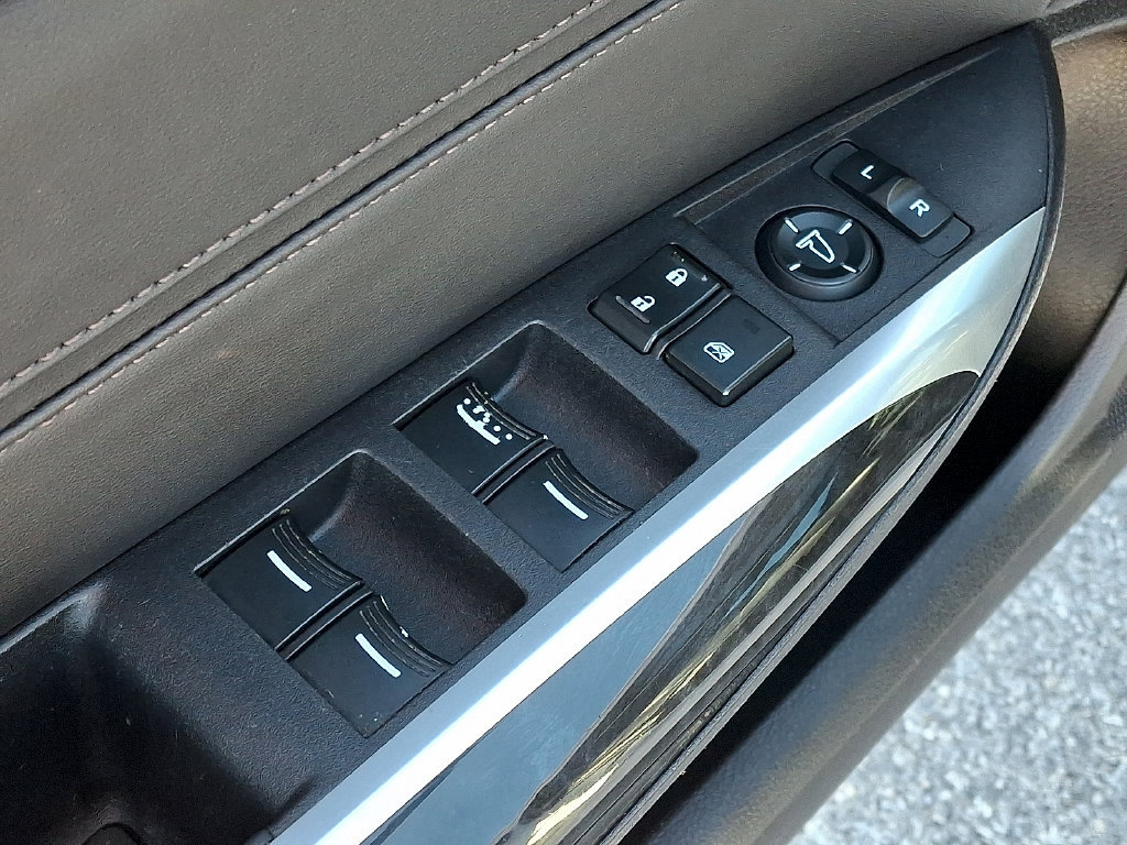 Used 2019 Acura TLX w/ Technology Package FWD image 14