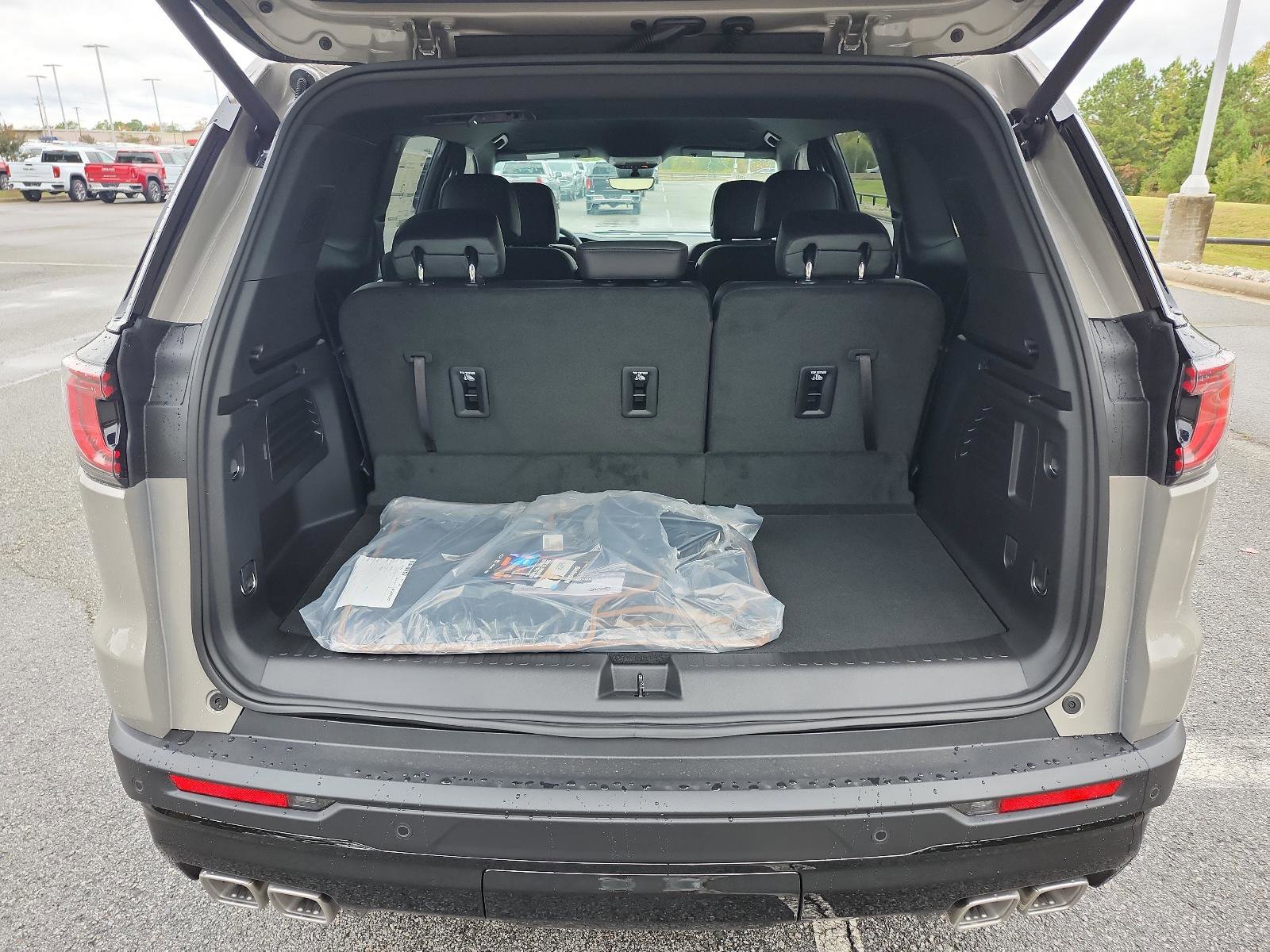 New 2026 GMC Acadia AT4 image 7