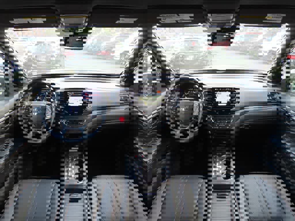 Certified 2023 Honda Passport TrailSport image 16