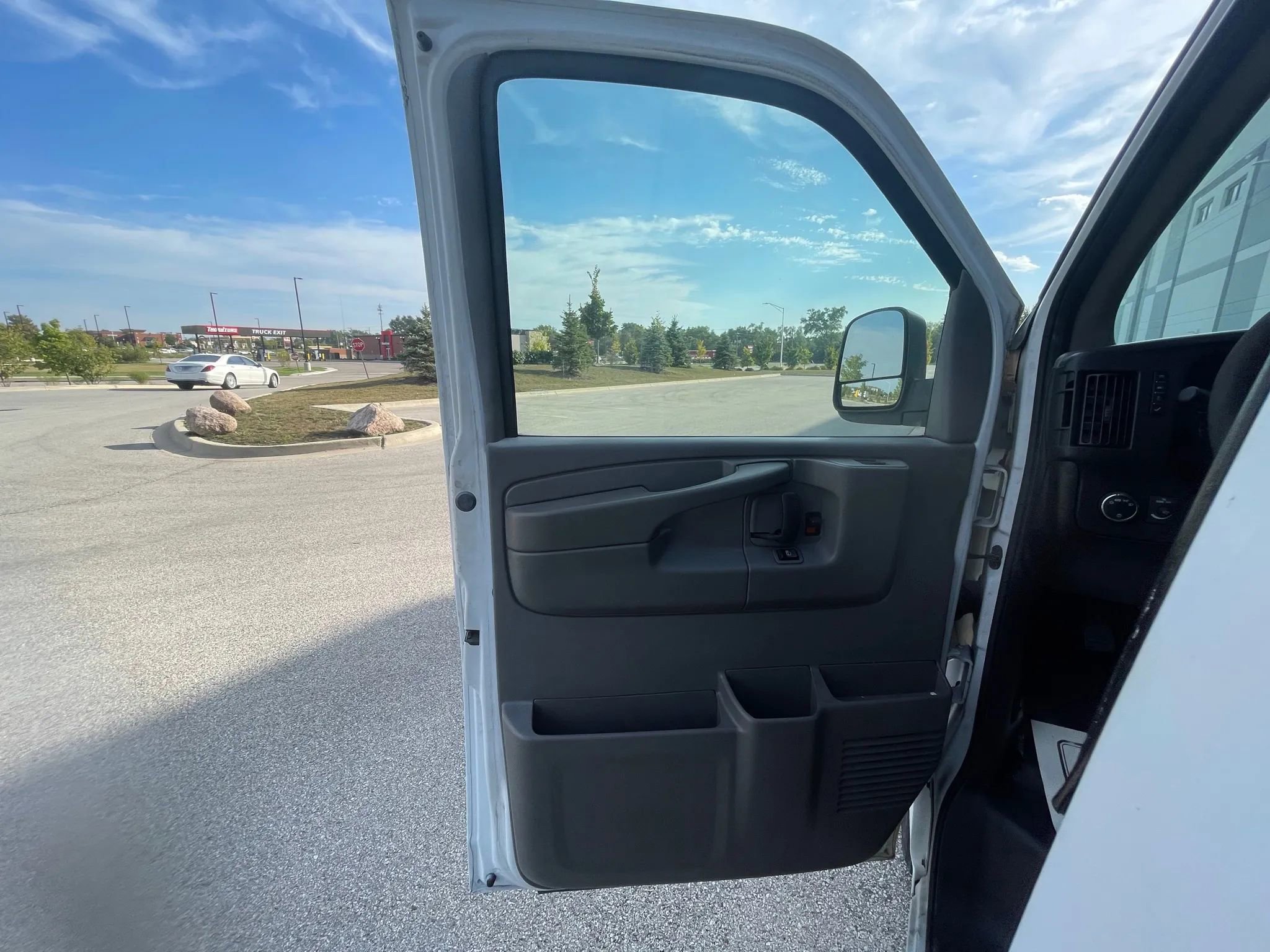 Used 2008 GMC Savana 1500 image 10