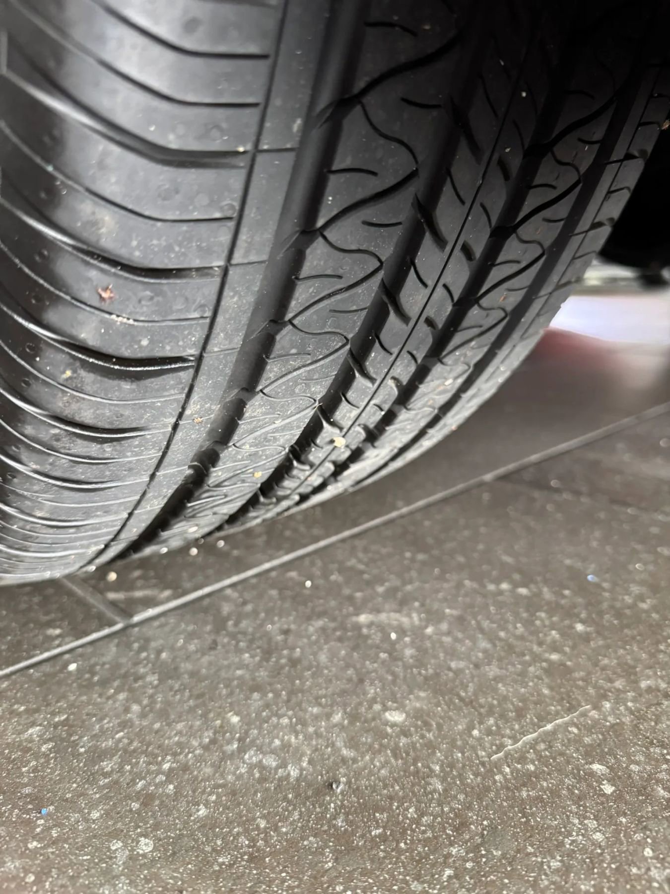 Used 2024 Tesla Model Y Long Range image 35