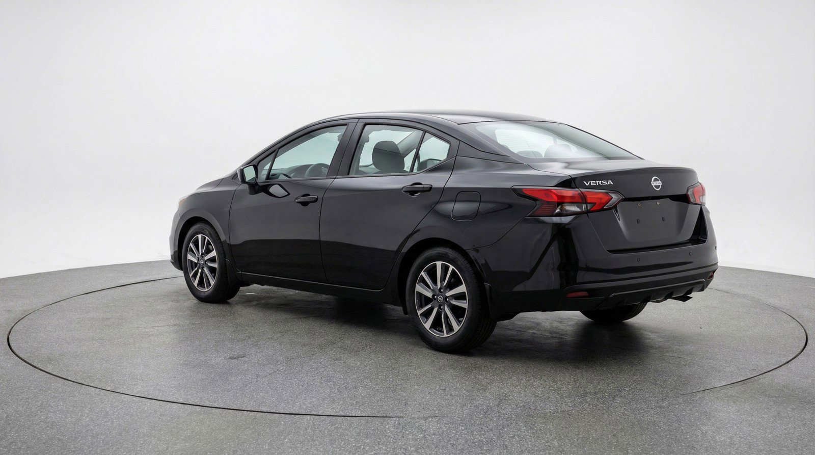 Used 2025 Nissan Versa SV image 6