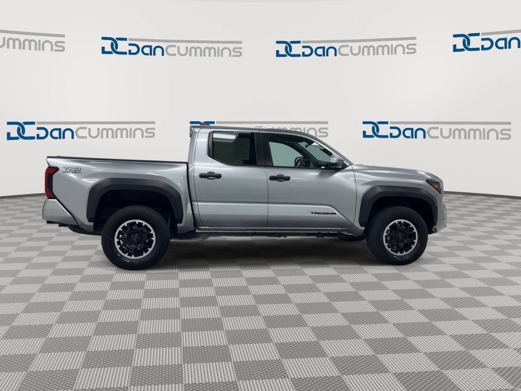 Used 2024 Toyota Tacoma TRD Off-Road AWD/4WD image 9