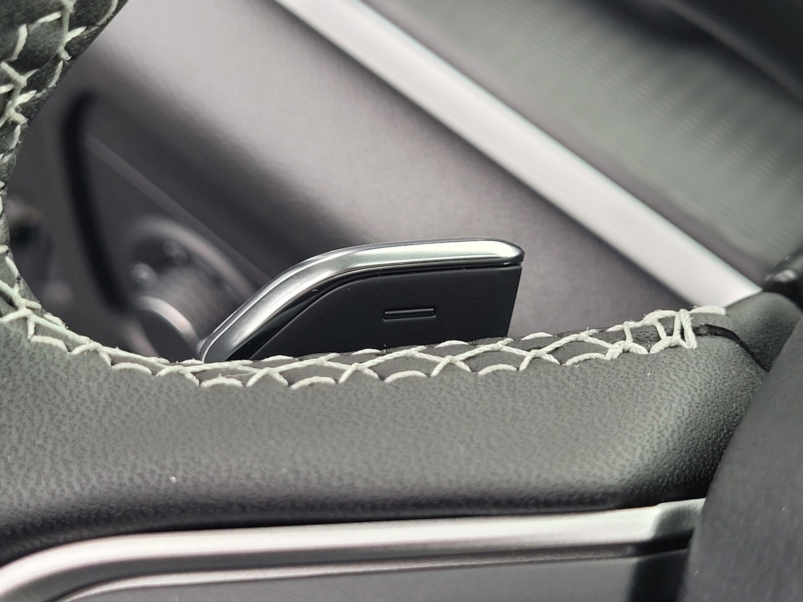 New 2025 Jeep Grand Cherokee Altitude image 22