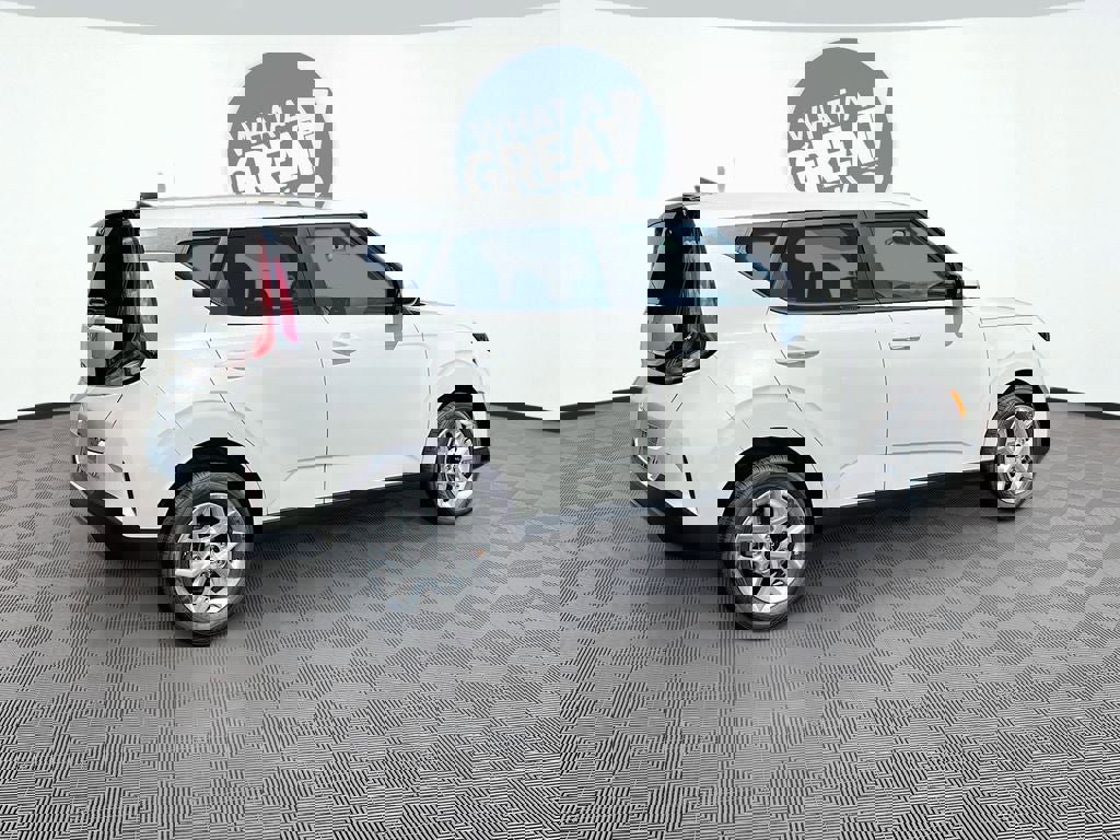 New 2025 Kia Soul LX w/ LX Technology Package image 5