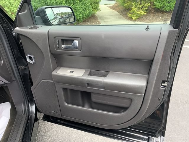 Used 2010 Ford Flex SE FWD image 13