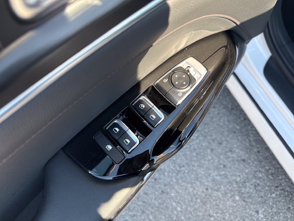 Used 2024 Kia K5 GT FWD image 11