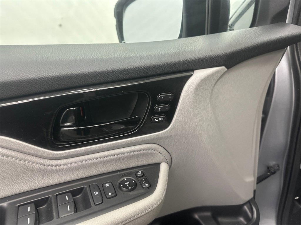 Used 2018 Honda Odyssey Elite image 12