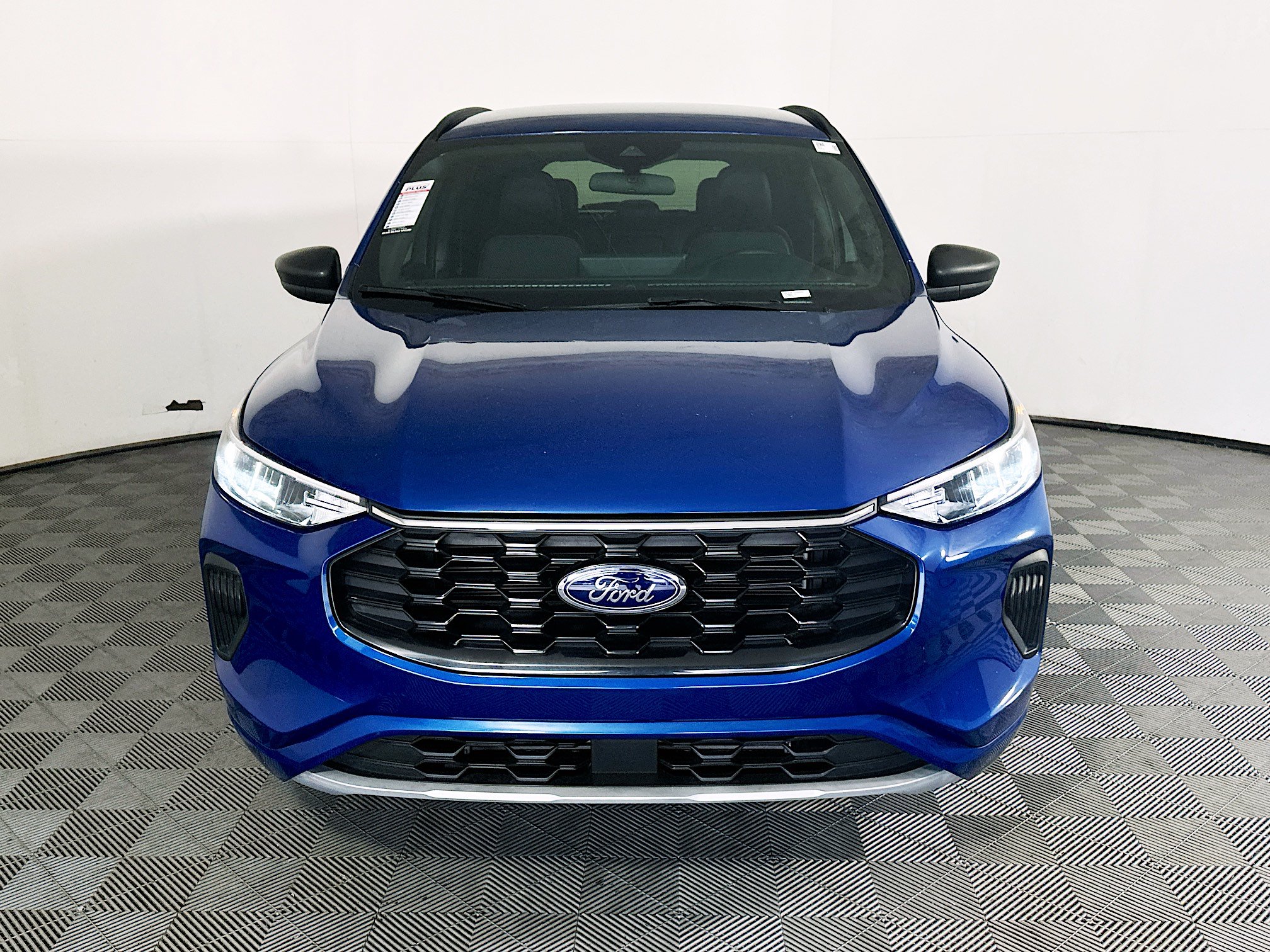 Used 2023 Ford Escape ST-Line w/ Tech Pack #1 FWD image 8