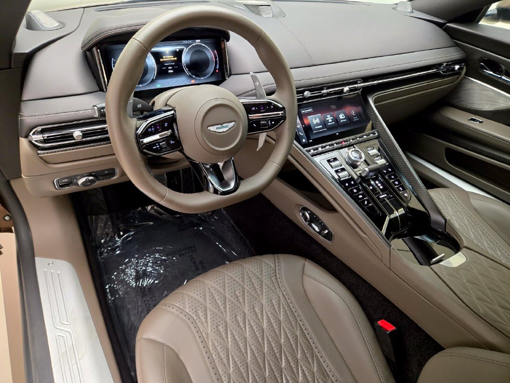 Used 2024 Aston Martin DB12 Coupe RWD image 19
