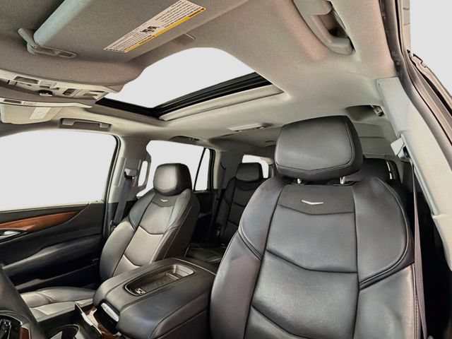 Certified 2017 Cadillac Escalade Luxury AWD/4WD image 19