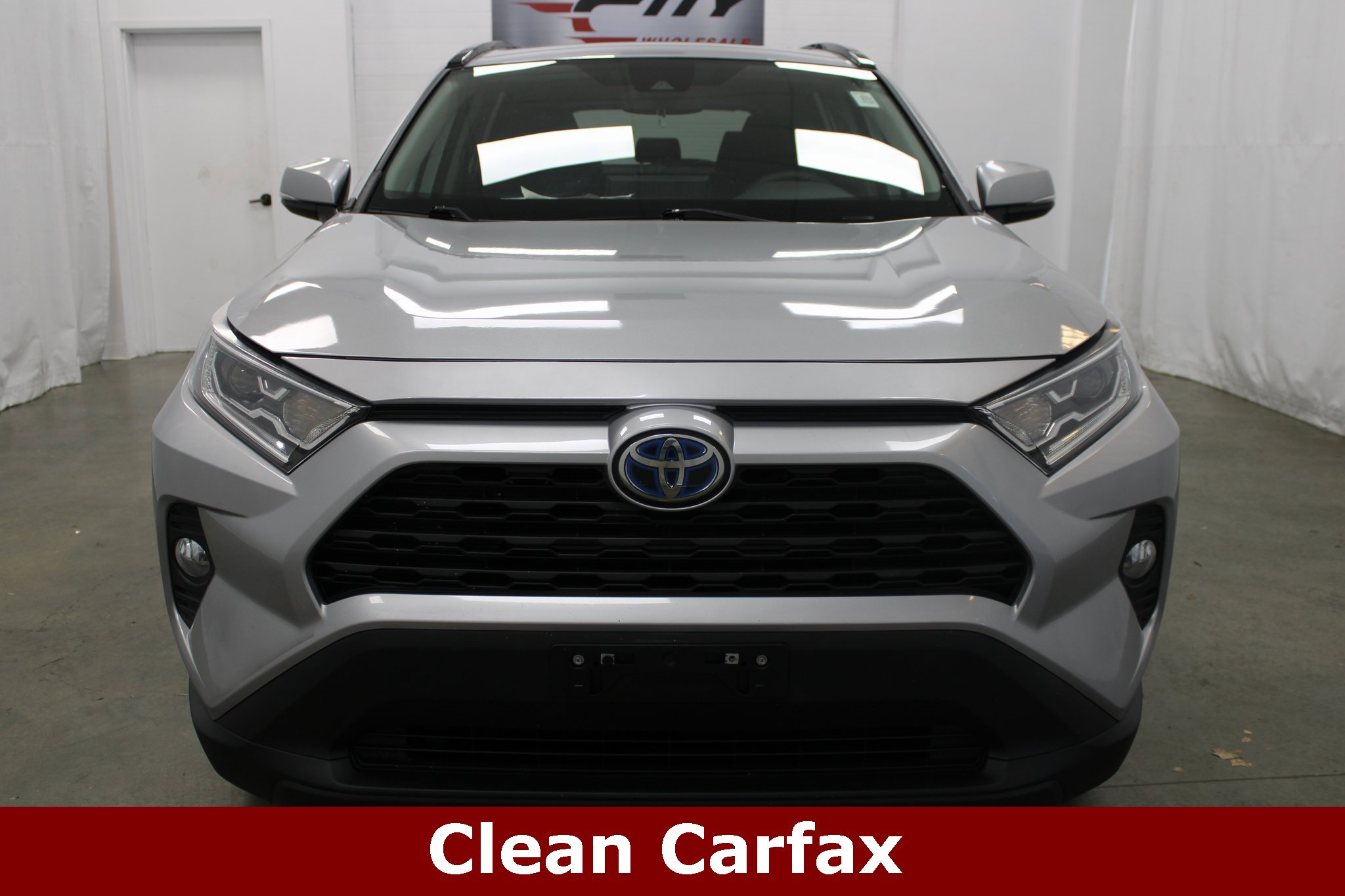 Used 2021 Toyota RAV4 XLE image 2