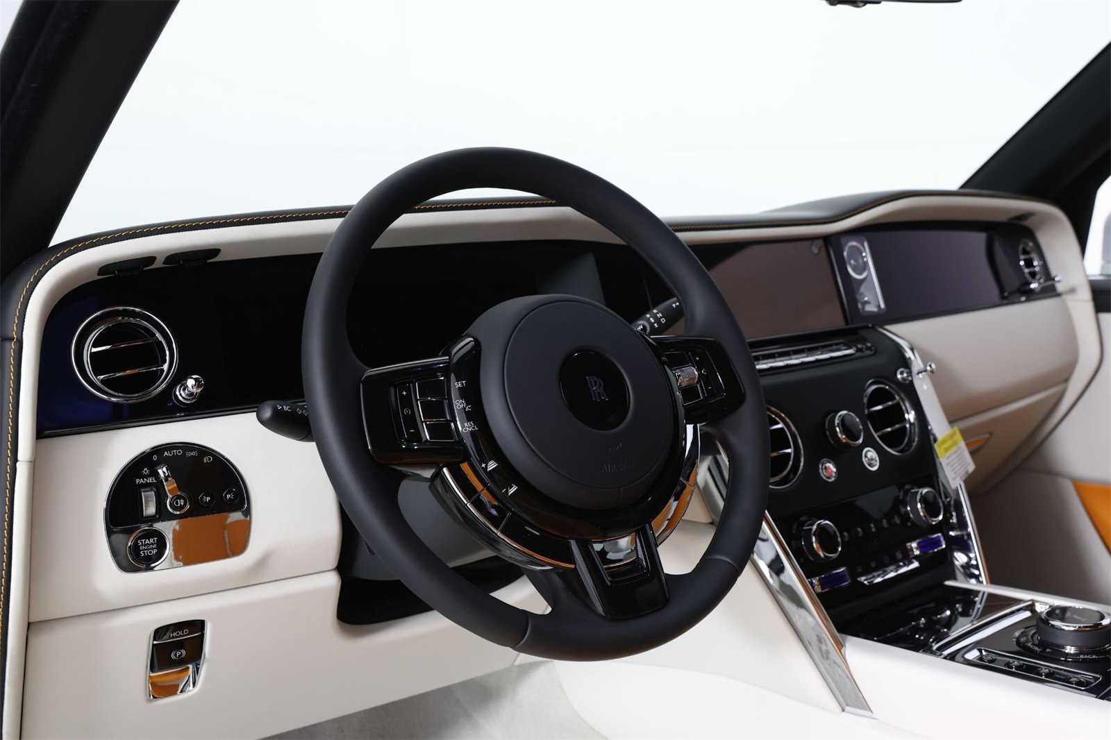 New 2026 Rolls-Royce Cullinan image 4