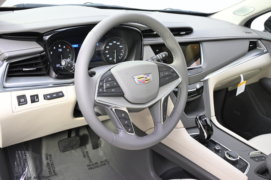 New 2026 Cadillac XT5 Premium Luxury w/ Driver Assist Package AWD/4WD image 11