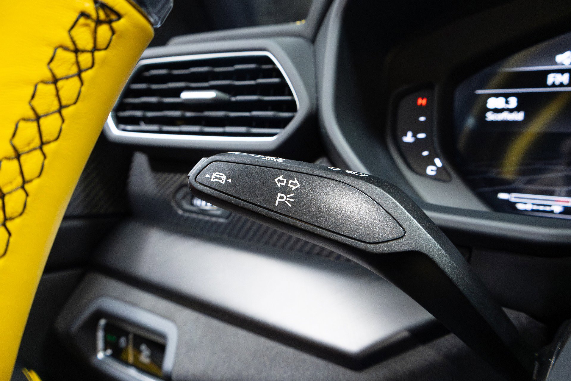 Used 2022 Lamborghini Urus image 65