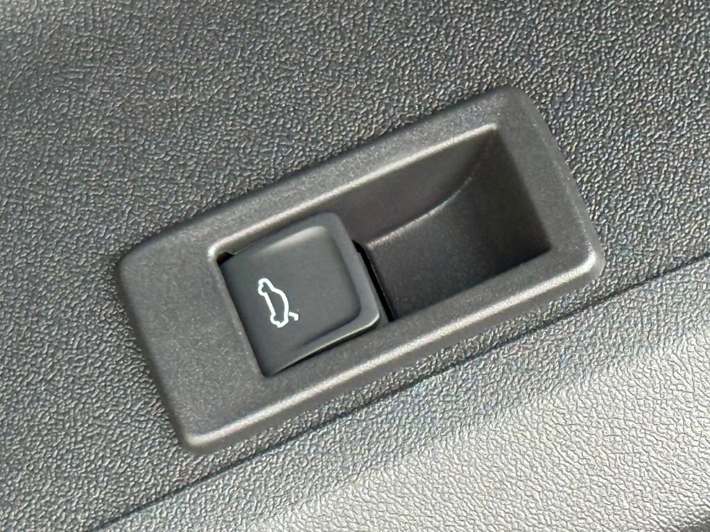 New 2025 Audi SQ5 Premium Plus AWD/4WD image 73