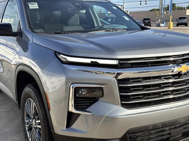 Used 2025 Chevrolet Traverse LT image 5