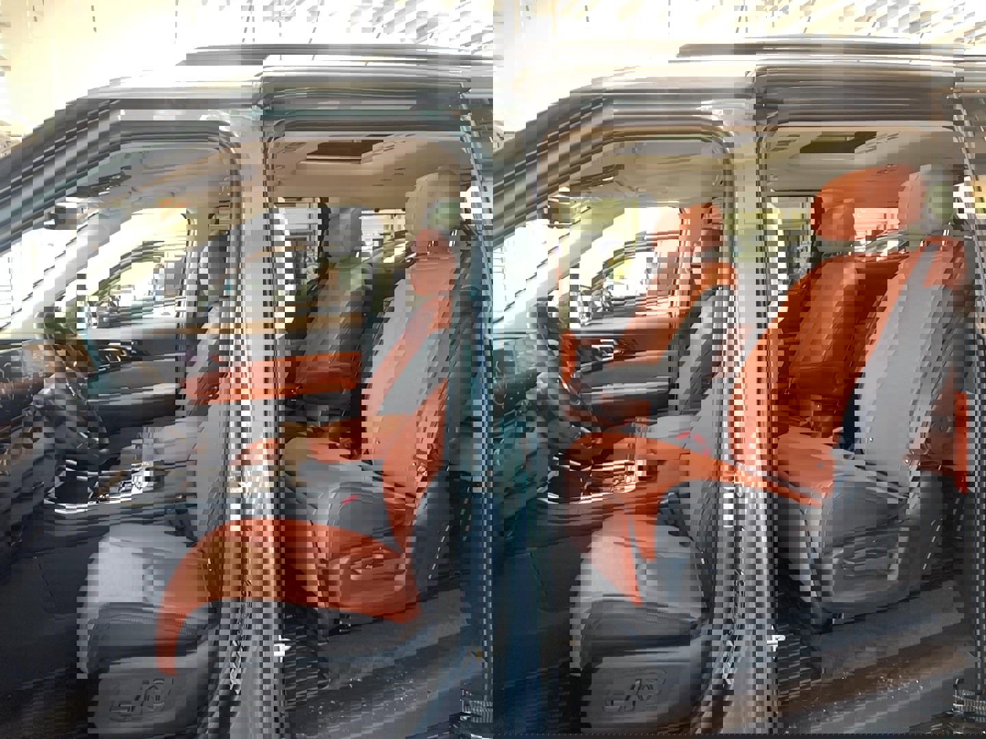 Used 2026 Kia Carnival SX Prestige image 34