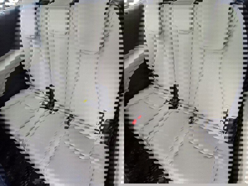 New 2026 Kia Carnival SX image 9