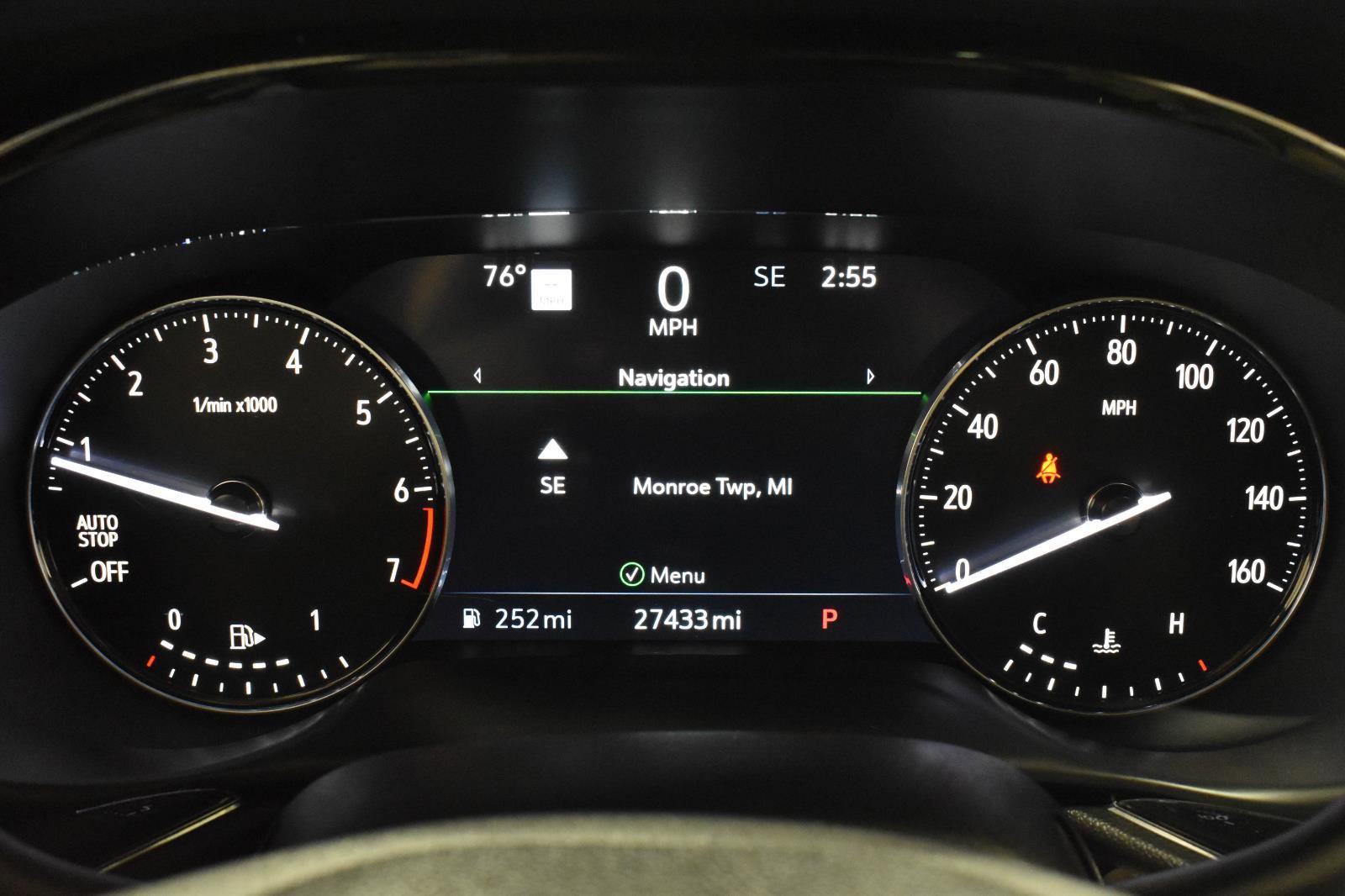 Used 2023 Buick Envision Avenir image 27