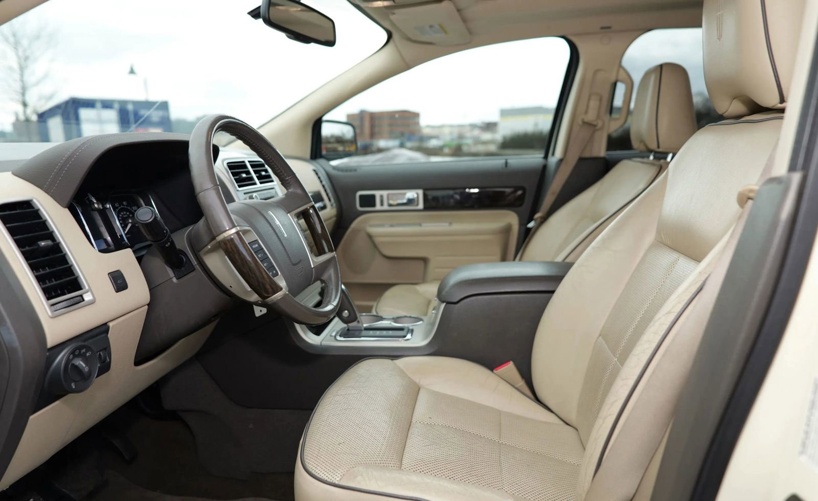 Used 2008 Lincoln MKX AWD image 16