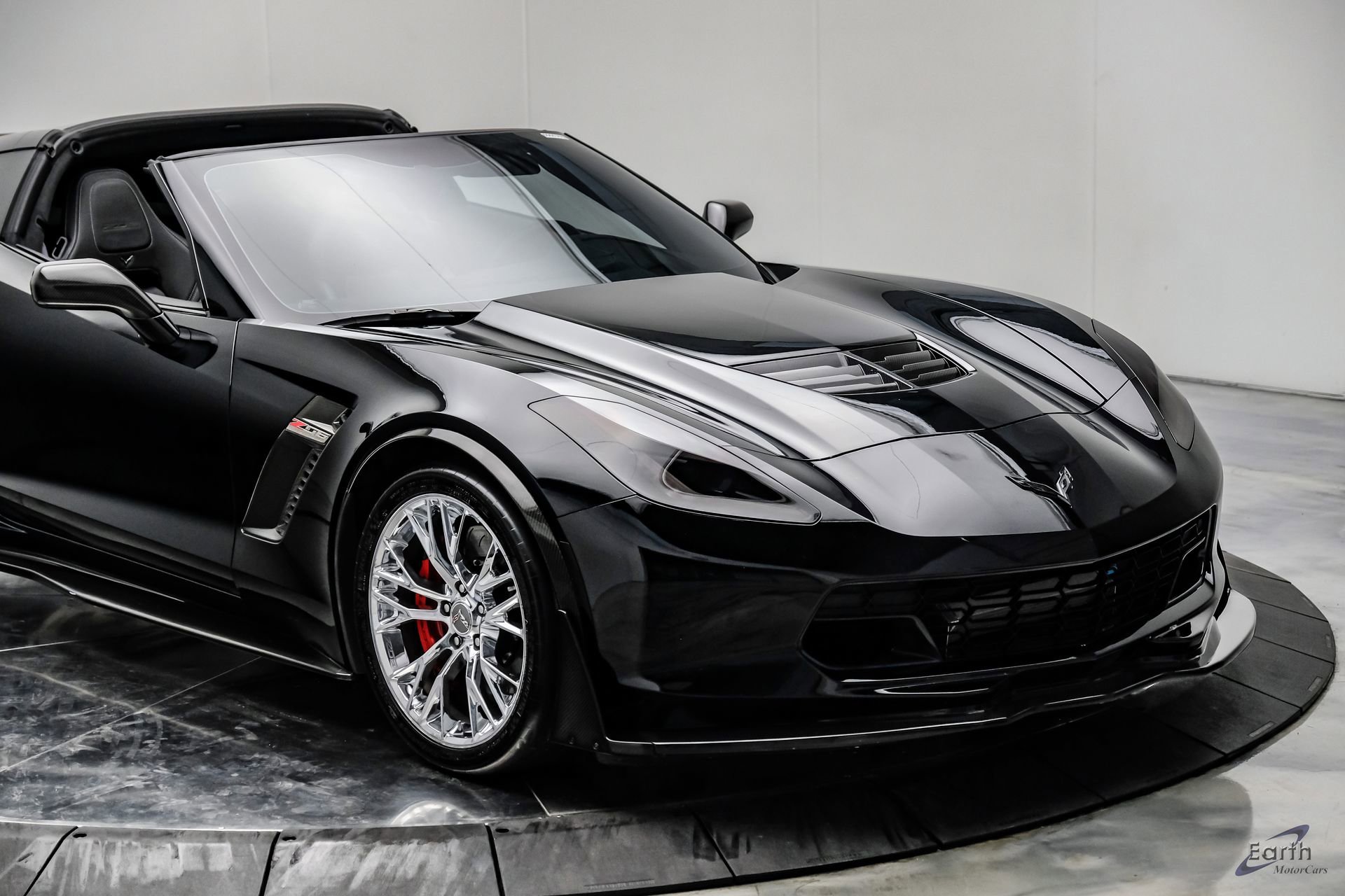 Used 2015 Chevrolet Corvette Z06 w/ 3LZ Preferred Equipment Group image 34
