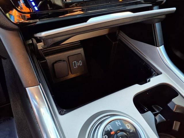 Used 2023 Ford Explorer Limited image 20