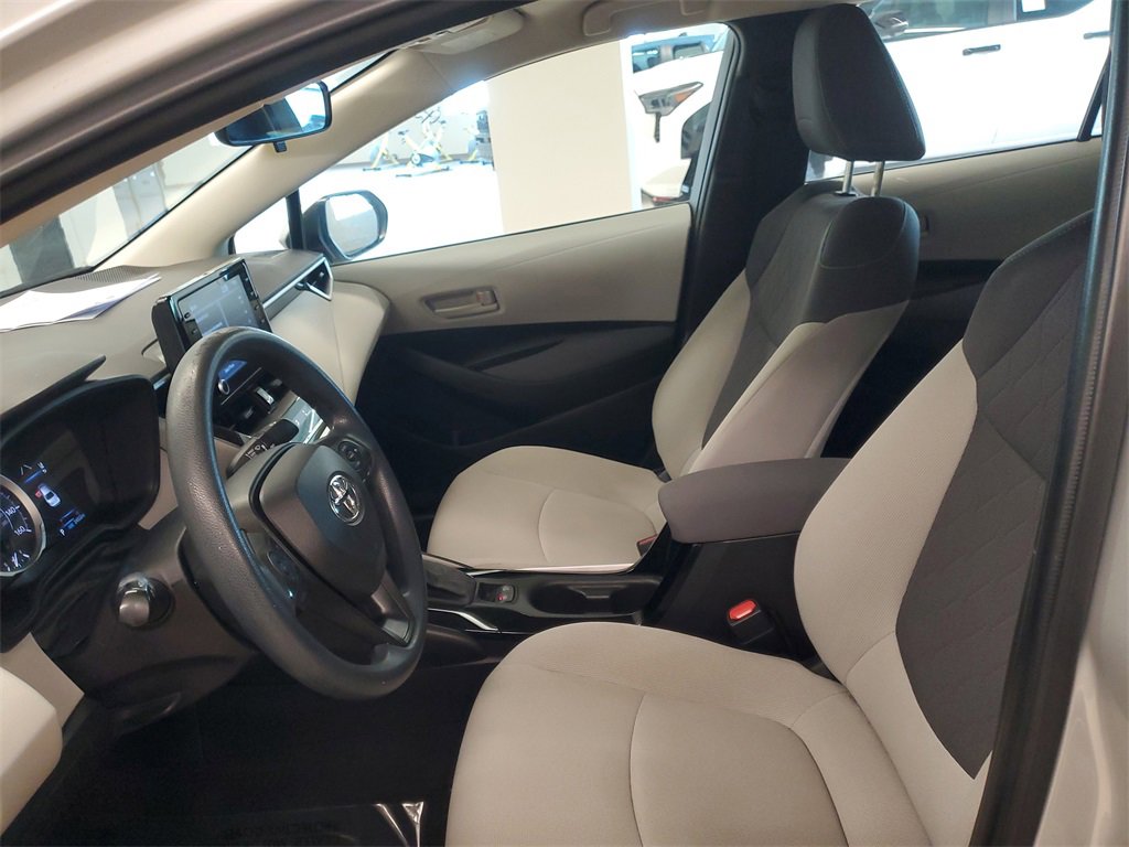 Used 2022 Toyota Corolla LE image 14