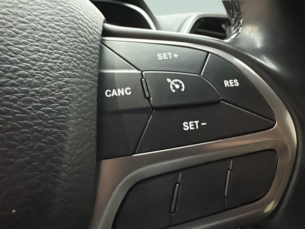 Used 2019 Jeep Cherokee Limited image 20