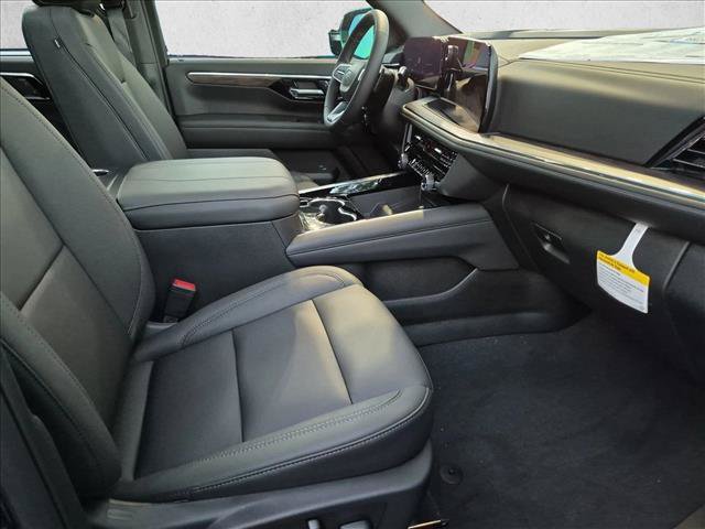 New 2026 Chevrolet Suburban Z71 w/ Comfort Package AWD/4WD image 24