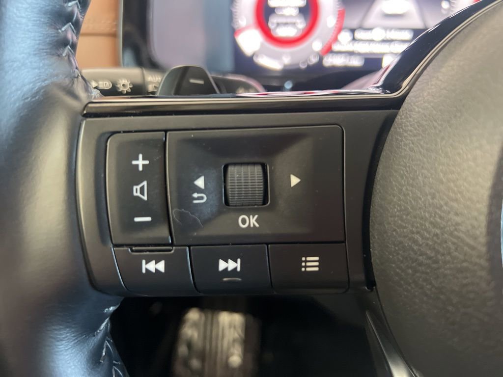 Used 2023 Nissan Pathfinder Platinum w/ Cargo Package AWD/4WD image 46